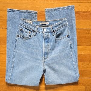 Levis Ribcage Straight Ankle Jeans